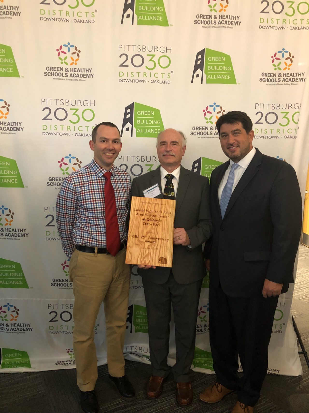 180920 ohiopyle recieving green building alliance award